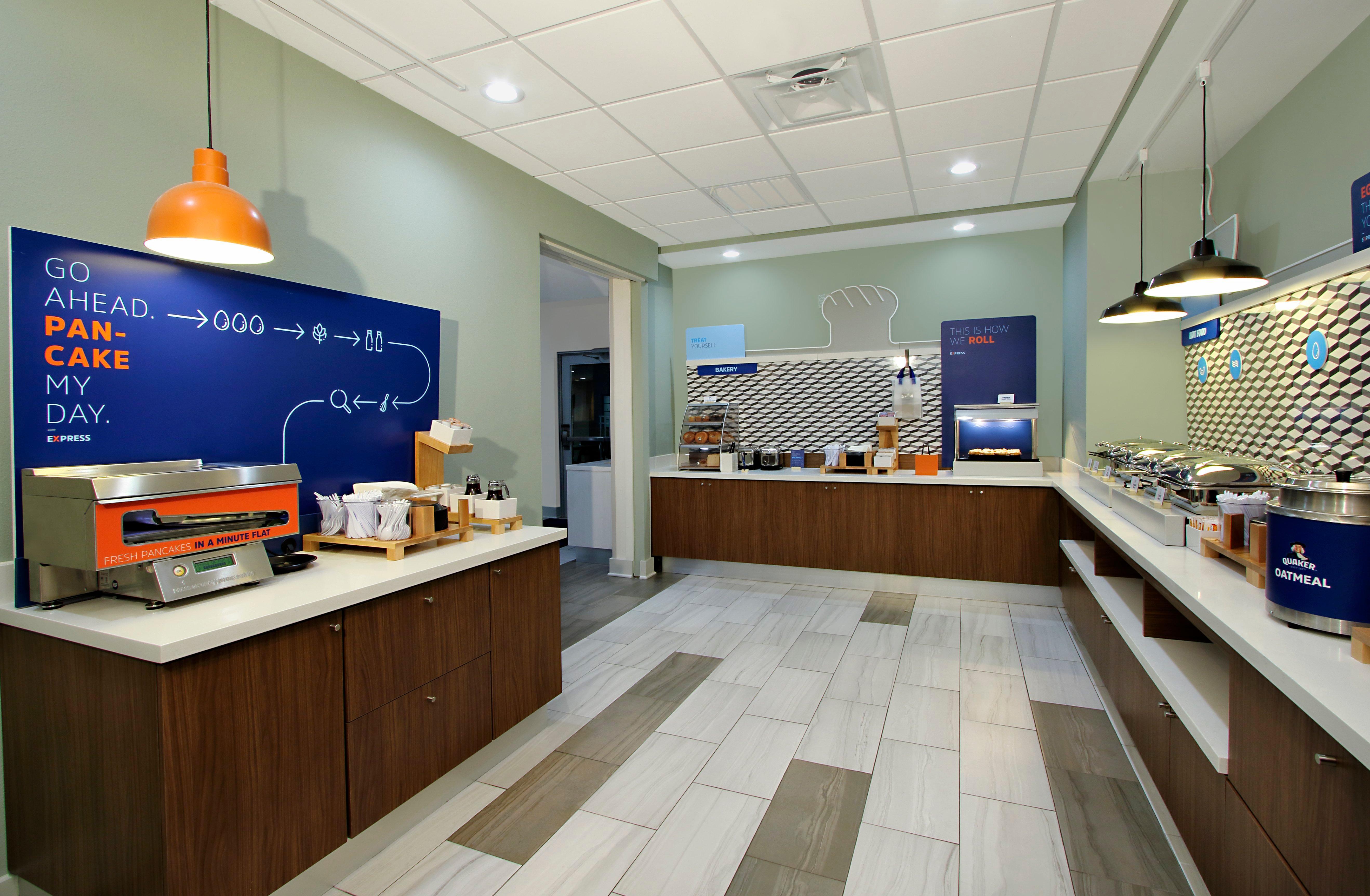 Holiday Inn Express & Suites - Lake Charles South Casino Area By Ihg Exterior foto